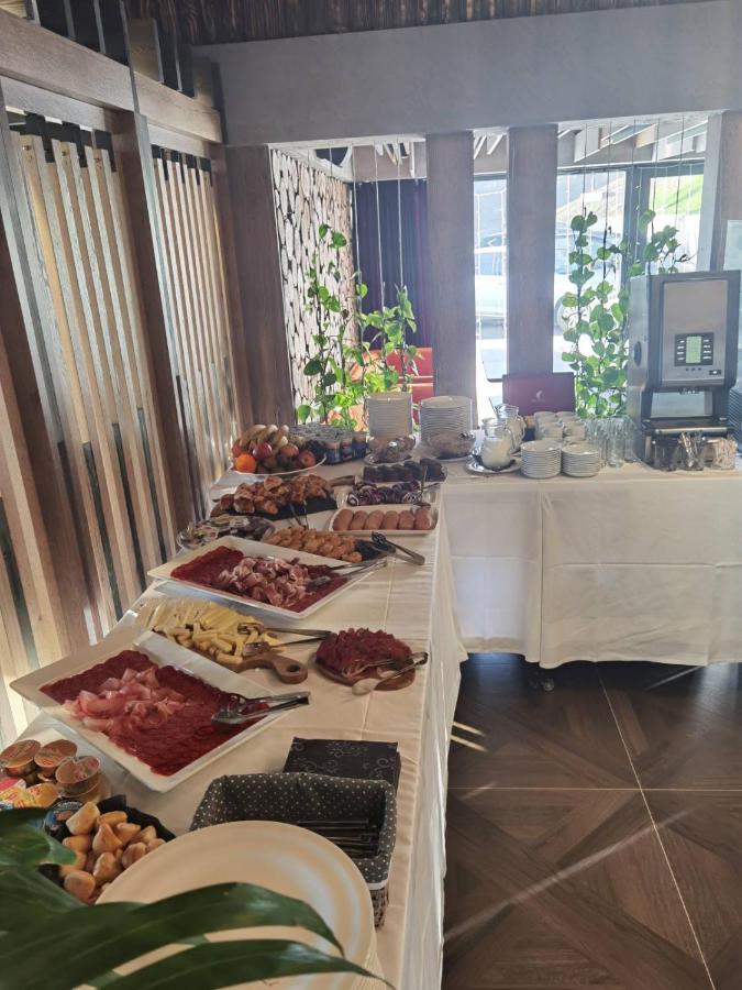 Hotel Forest Pale Dış mekan fotoğraf